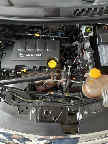 Opel Corsa 2013, 158,000 km - 1.4 l - Gəncə