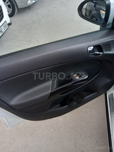Opel Corsa 2013, 158,000 km - 1.4 l - Gəncə