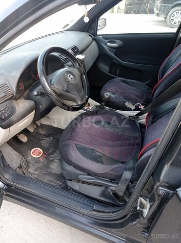 Fiat  2005, 328,000 km - 1.4 l - Gəncə