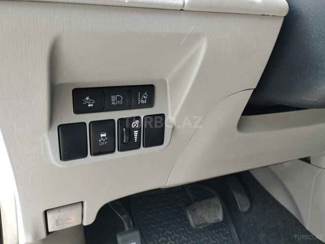 Toyota Prius V 2017, 115,873 km - 1.8 l - Bakı