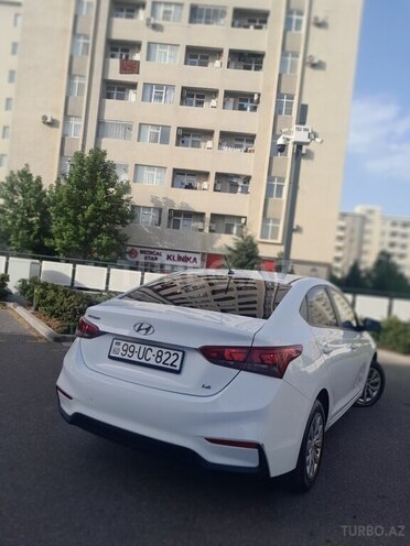 Hyundai Accent 2019, 233,000 km - 1.6 л - Bakı
