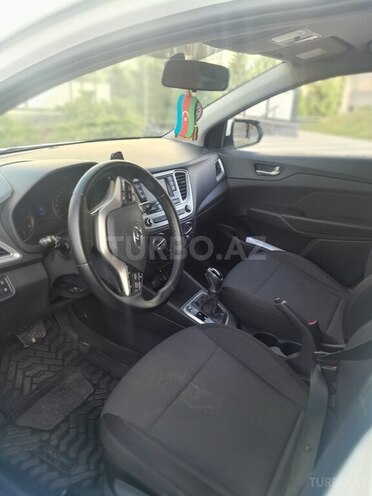 Hyundai Accent 2019, 233,000 km - 1.6 л - Bakı