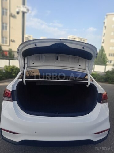 Hyundai Accent 2019, 233,000 km - 1.6 л - Bakı