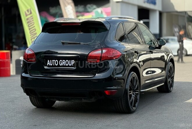 Porsche Cayenne-4