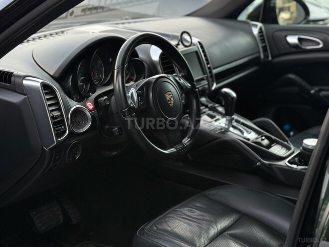 Porsche Cayenne-10