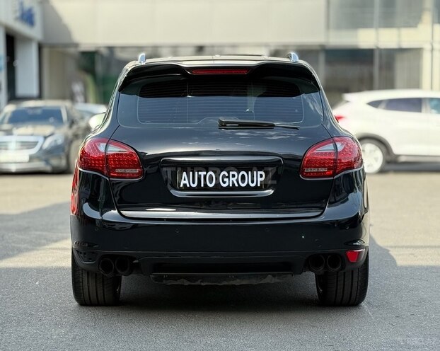 Porsche Cayenne-5