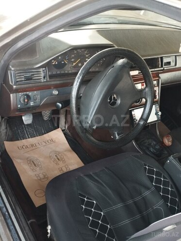 Mercedes E 200 d 1990, 100,000 km - 2.0 l - Sabirabad
