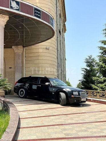 Chrysler 300C-2