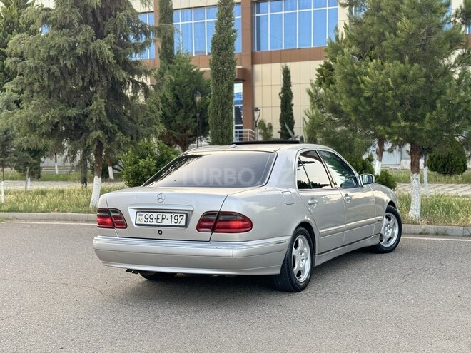 Mercedes E 200 2001, 396,000 km - 2.0 л - Saatlı