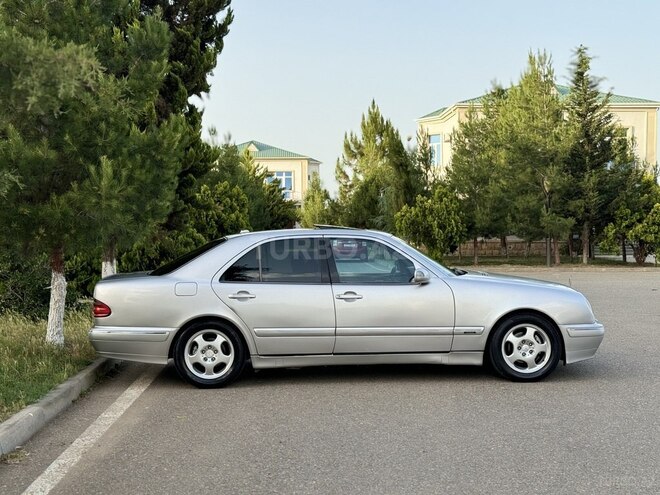 Mercedes E 200 2001, 396,000 km - 2.0 л - Saatlı