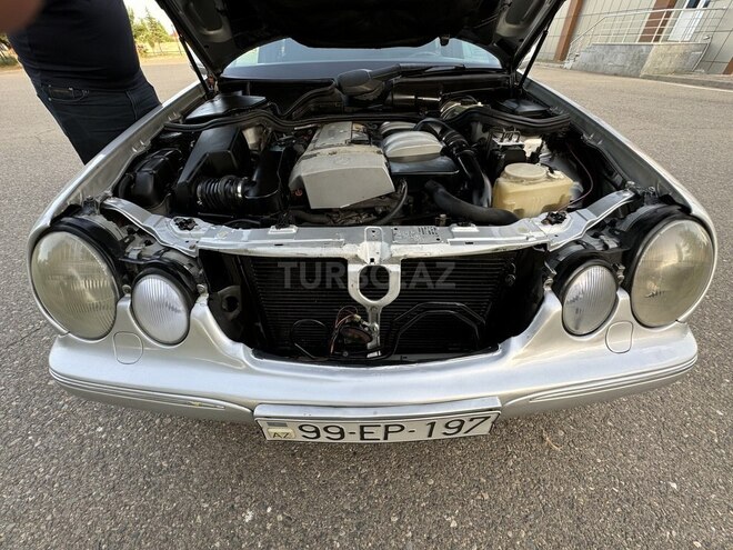 Mercedes E 200 2001, 396,000 km - 2.0 л - Saatlı