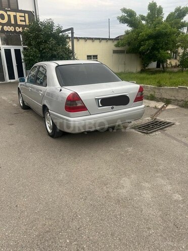 Mercedes C 180 1996, 350,000 km - 1.8 l - Quba