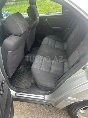 Mercedes C 180 1996, 350,000 km - 1.8 l - Quba