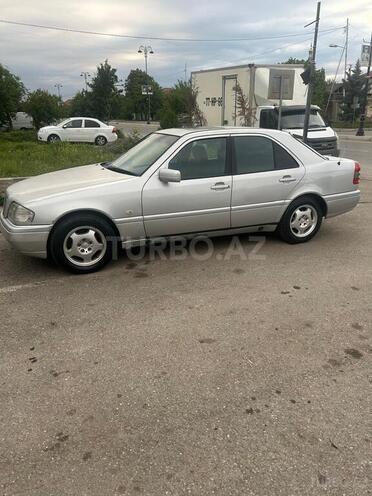 Mercedes C 180 1996, 350,000 km - 1.8 l - Quba