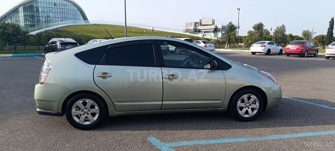 Toyota Prius-3