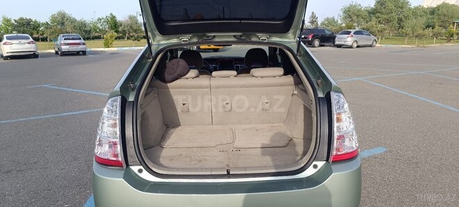 Toyota Prius-8