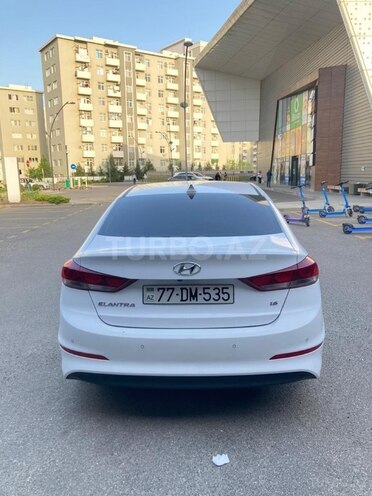 Hyundai Avante 2018, 180,000 km - 1.6 л - Bakı