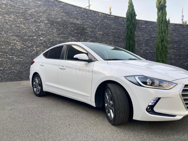 Hyundai Avante 2018, 180,000 km - 1.6 л - Bakı