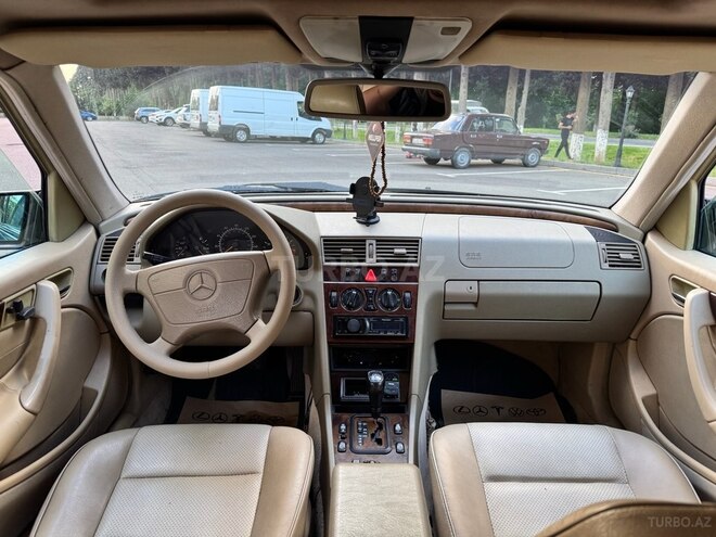 Mercedes C 230 1999, 261,150 km - 2.3 l - Masallı