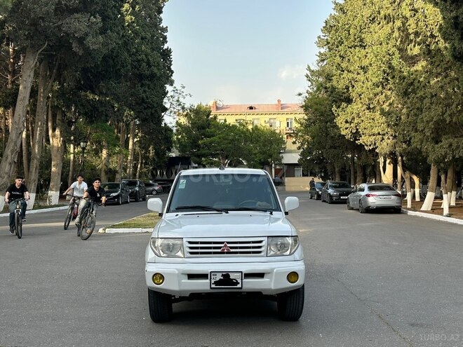 Mitsubishi Pajero io 1999, 298,050 km - 1.8 л - Bakı