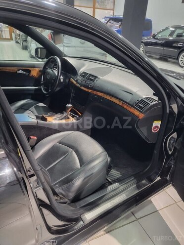 Mercedes E 200 d 2004, 324,700 km - 2.2 l - Sumqayıt
