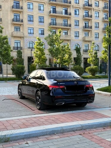 Mercedes E 300 de-6