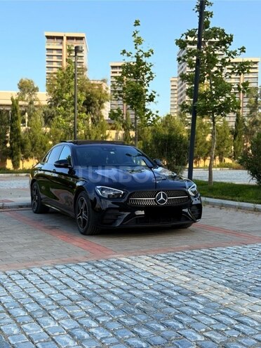 Mercedes E 300 de-1