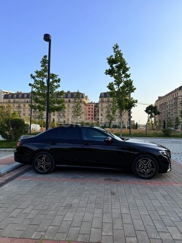 Mercedes E 300 de-12