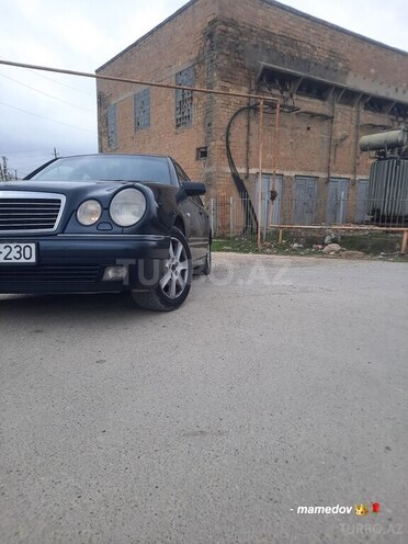 Mercedes E 230 1997, 258,000 km - 2.3 l - Bakı