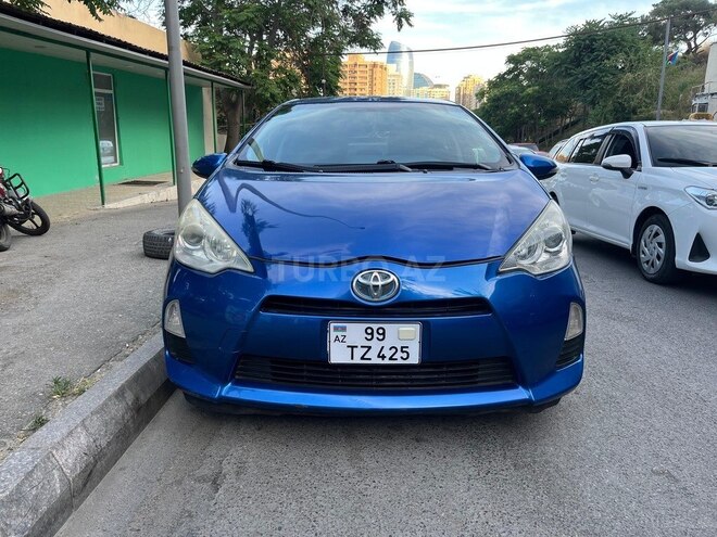 Toyota Prius C 2012, 135,000 km - 1.5 l - Bakı