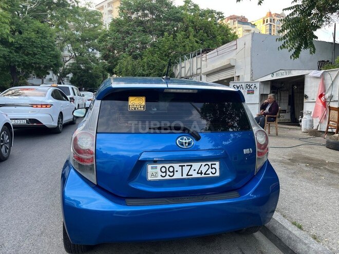 Toyota Prius C 2012, 135,000 km - 1.5 l - Bakı
