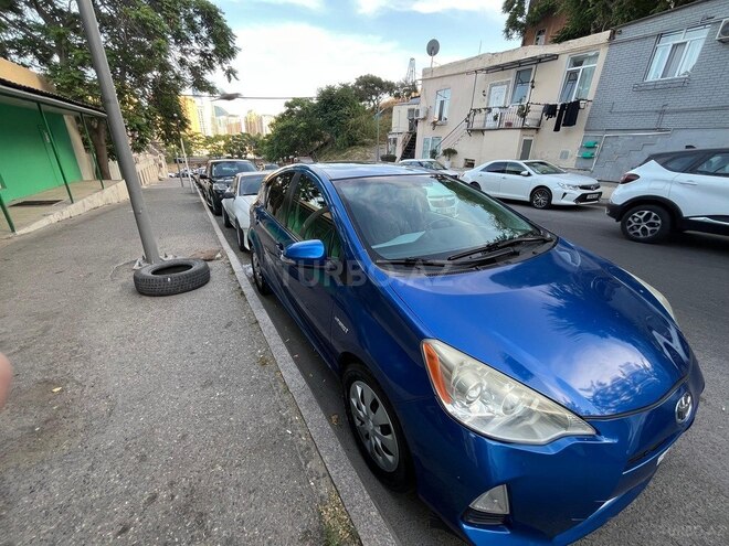 Toyota Prius C 2012, 135,000 km - 1.5 l - Bakı