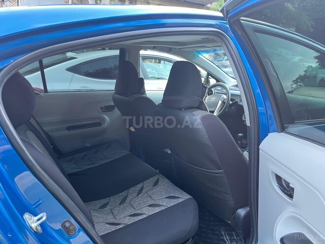 Toyota Prius C 2012, 135,000 km - 1.5 l - Bakı