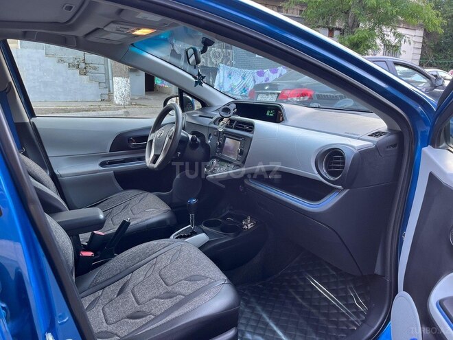 Toyota Prius C 2012, 135,000 km - 1.5 l - Bakı