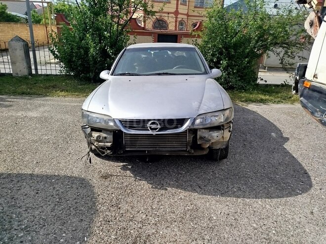 Opel Vectra 1998, 205,000 km - 2.0 л - Quba