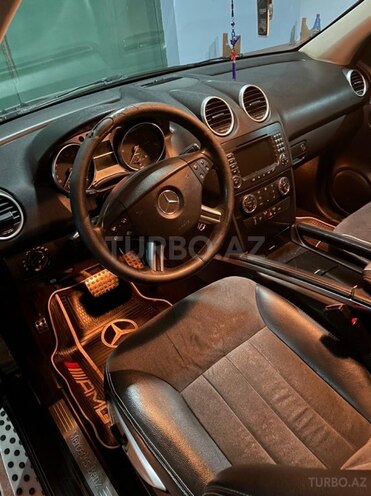 Mercedes ML 320 2006, 286,000 km - 3.0 l - Zaqatala