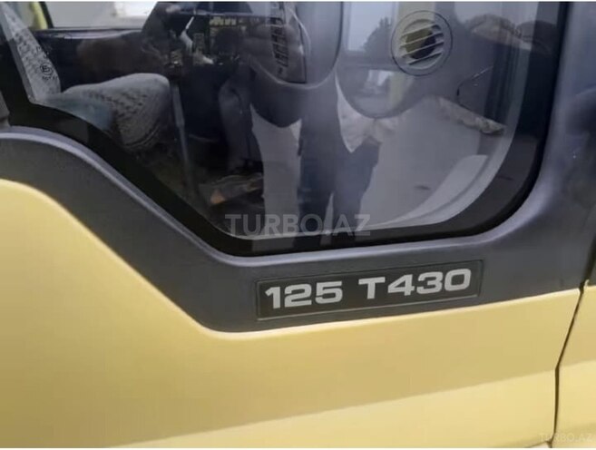 Ford Transit-8
