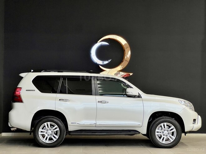 Toyota Land Cruiser Prado-8