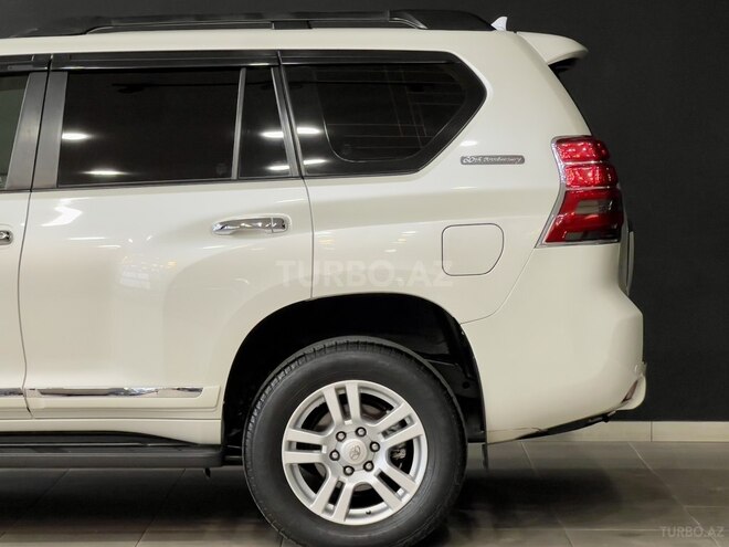 Toyota Land Cruiser Prado-4
