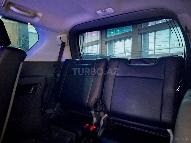 Toyota Land Cruiser Prado-19