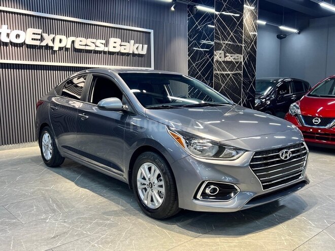 Hyundai Accent-2