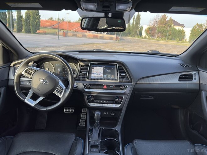 Hyundai Sonata-6