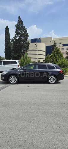 Opel Astra 2011, 214,000 km - 1.4 l - Bakı