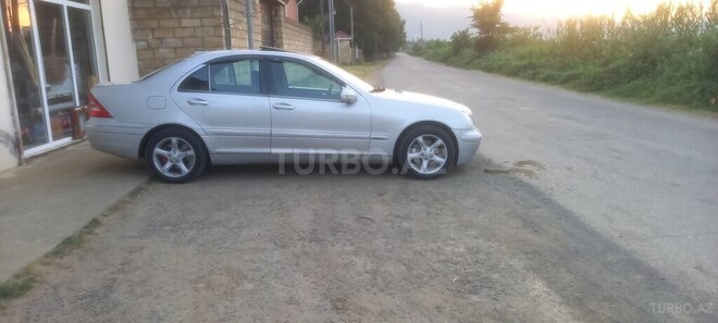 Mercedes C 200 2000, 325,478 km - 2.0 л - Masallı
