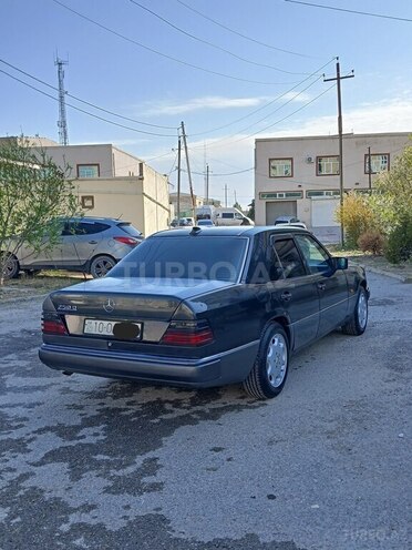 Mercedes E 250 1992, 500,000 km - 2.5 l - Sumqayıt