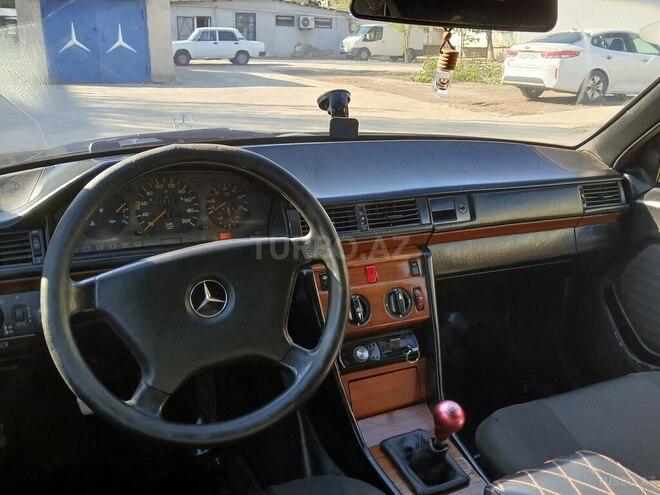 Mercedes E 250 1992, 500,000 km - 2.5 l - Sumqayıt