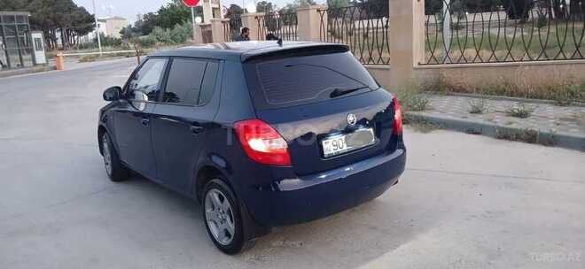 Skoda Fabia 2011, 213,082 km - 1.6 l - Sumqayıt