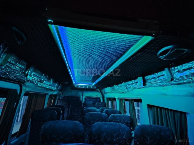 Mercedes Sprinter 413 2001, 652,980 km - 2.7 l - Biləsuvar