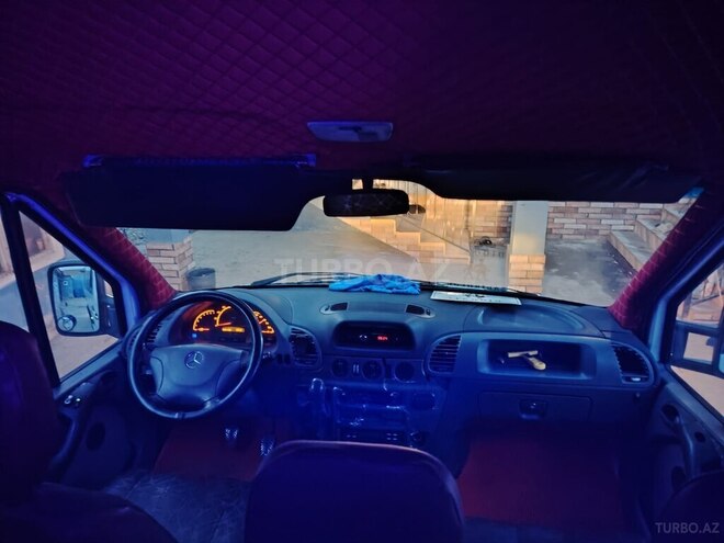 Mercedes Sprinter 413 2001, 652,980 km - 2.7 l - Biləsuvar