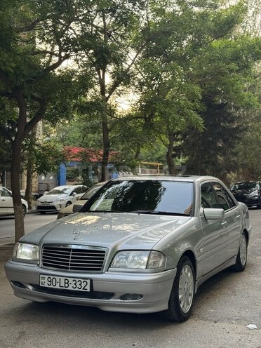 Mercedes C 240 2000, 283,500 km - 2.4 л - Bakı